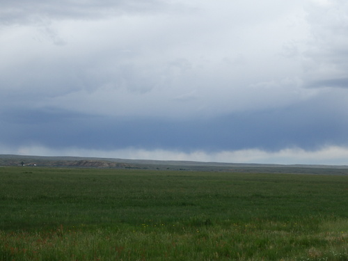 GDMBR: More clouds and moisture stacking-up before the mountains.